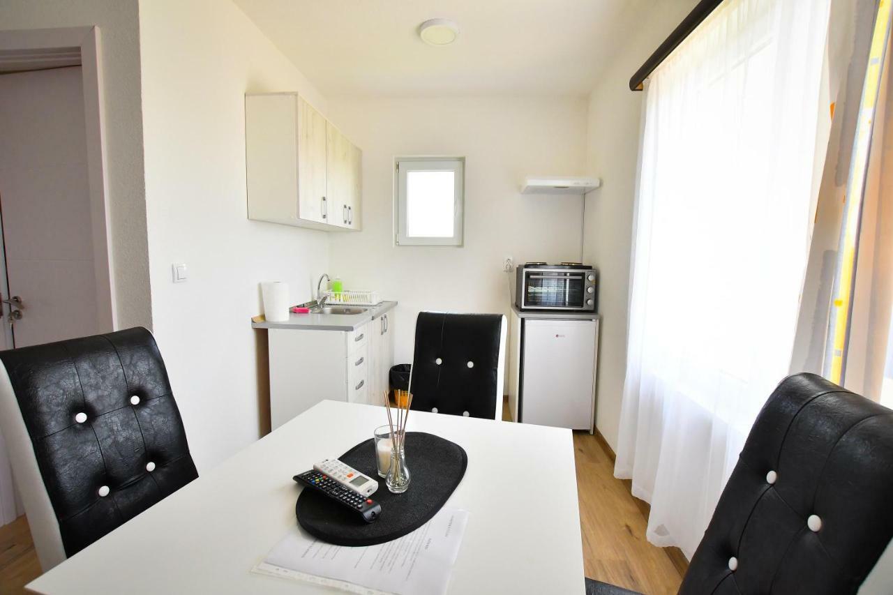 Vulsa Apartmani Kladovo Exterior foto
