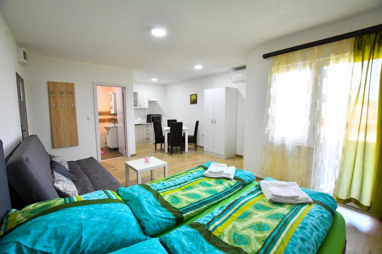 Vulsa Apartmani Kladovo Exterior foto